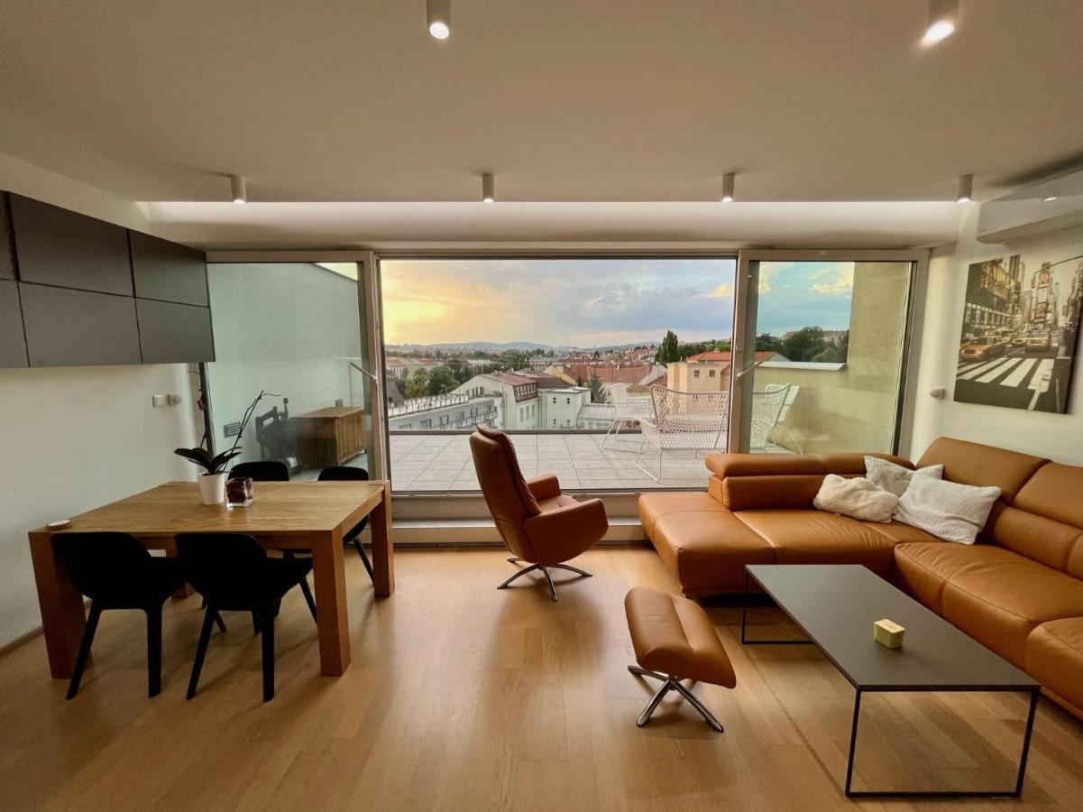 Brno City Center Apartment With Parking And A Big Terrace Dış mekan fotoğraf